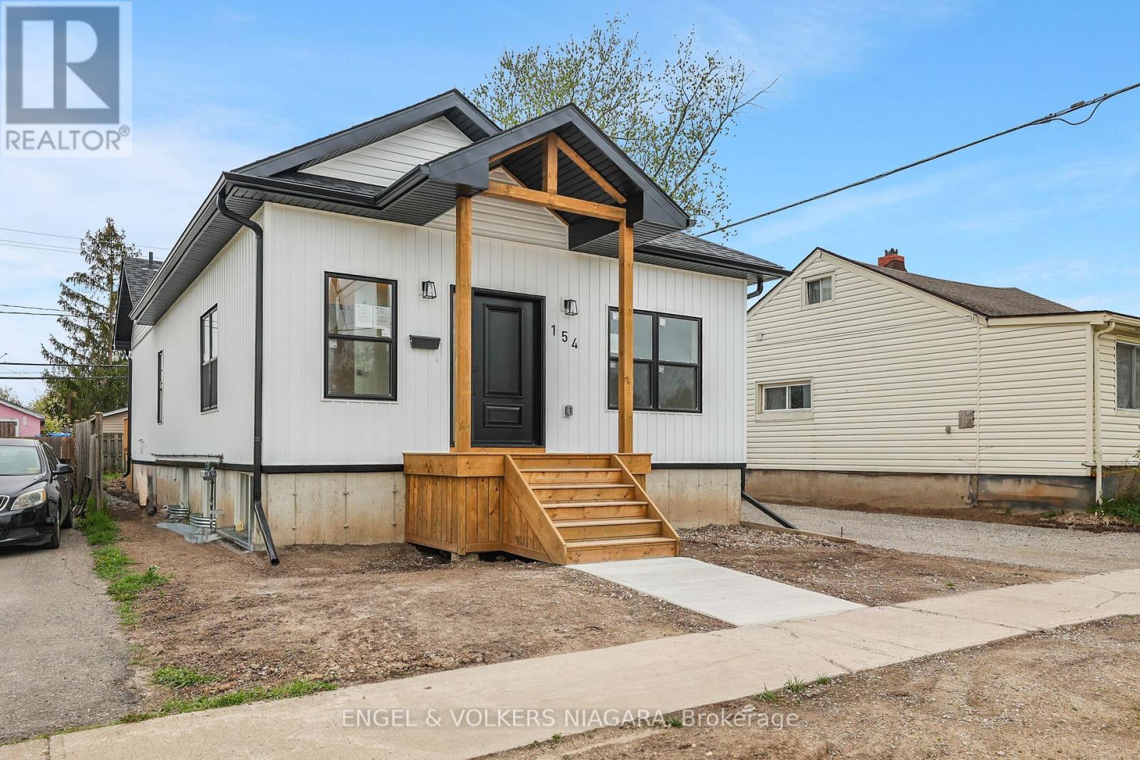 Property at 154 ROOSEVELT AVENUE image 2