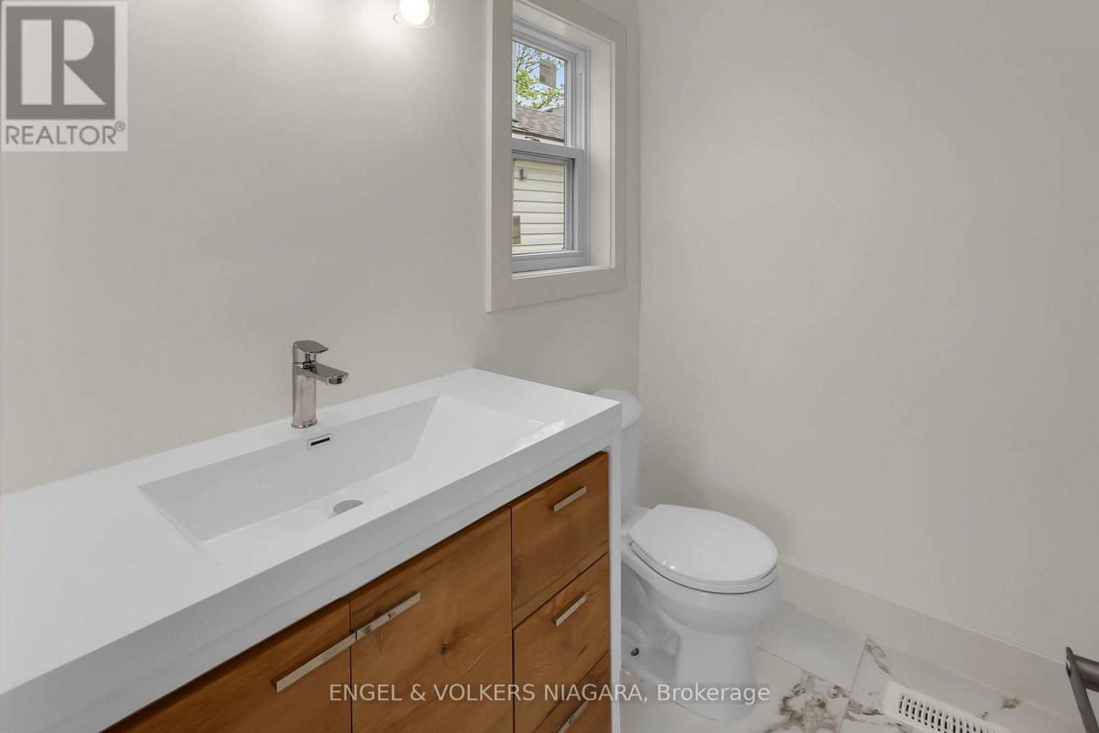 154 Roosevelt Avenue, Welland, Ontario  L3B 2G7 - Photo 23 - X12140292