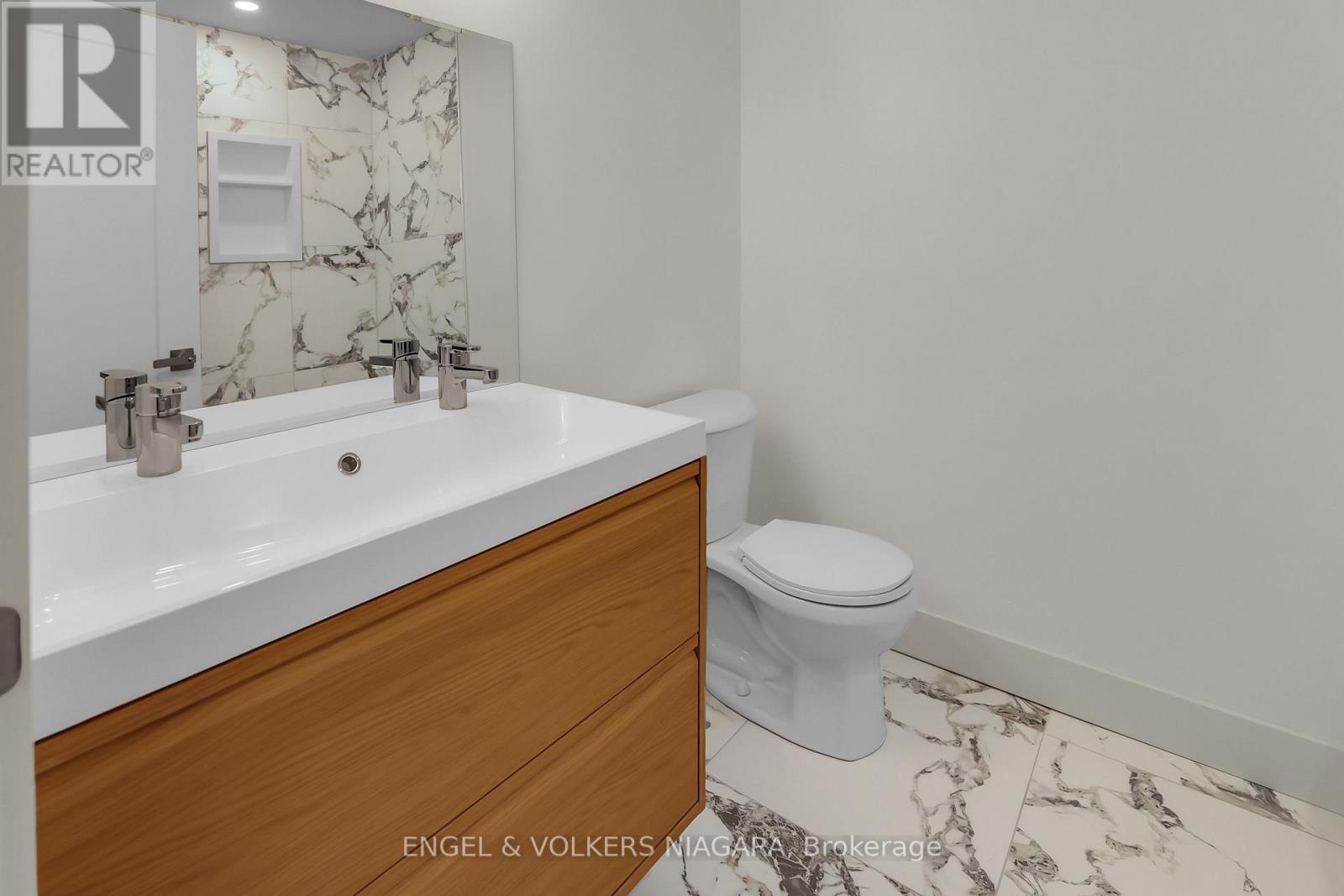 154 Roosevelt Avenue, Welland, Ontario  L3B 2G7 - Photo 34 - X12140292