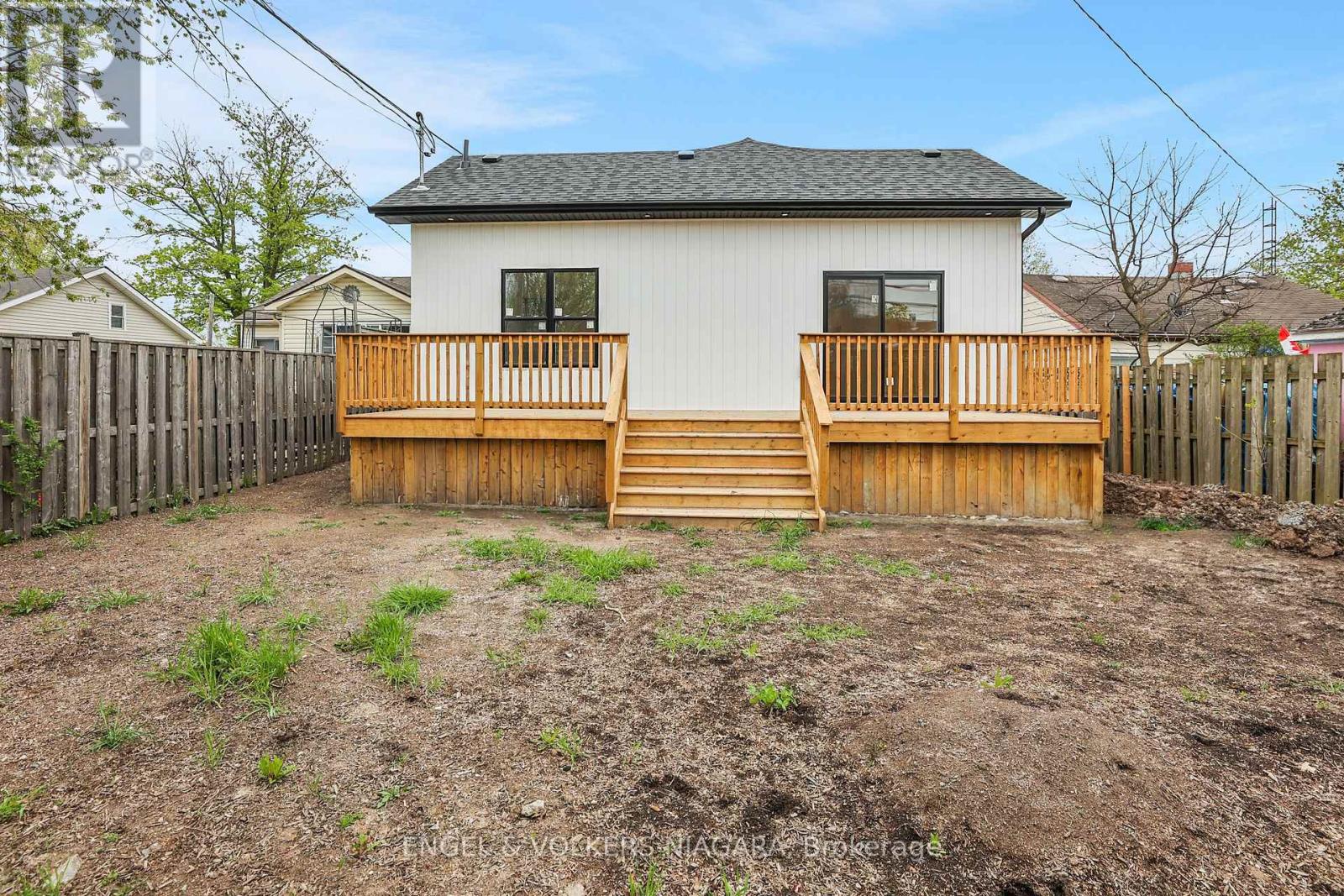 154 Roosevelt Avenue, Welland, Ontario  L3B 2G7 - Photo 37 - X12140292