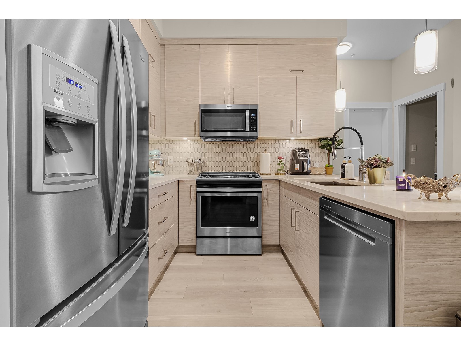 219 2120 Gladwin Road, Abbotsford, British Columbia  V2S 0L7 - Photo 2 - R2999683
