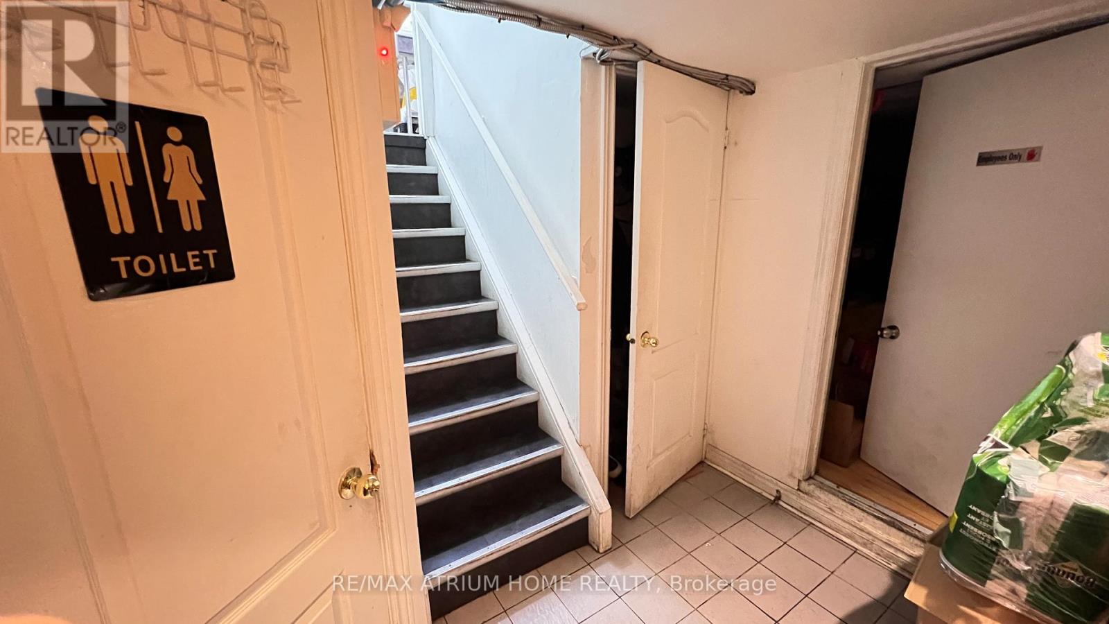 6026 Yonge Street, Toronto (Newtonbrook West), Ontario  M2M 3W5 - Photo 7 - C12140314