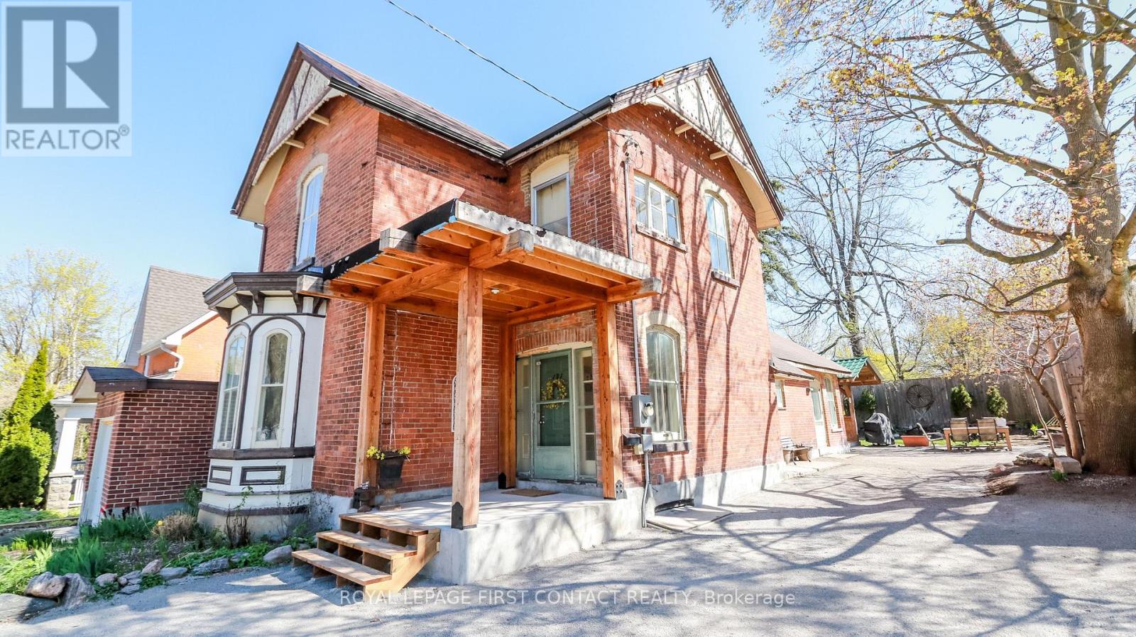 121 Mulcaster Street, Barrie, Ontario  L4M 3M8 - Photo 4 - S12140302