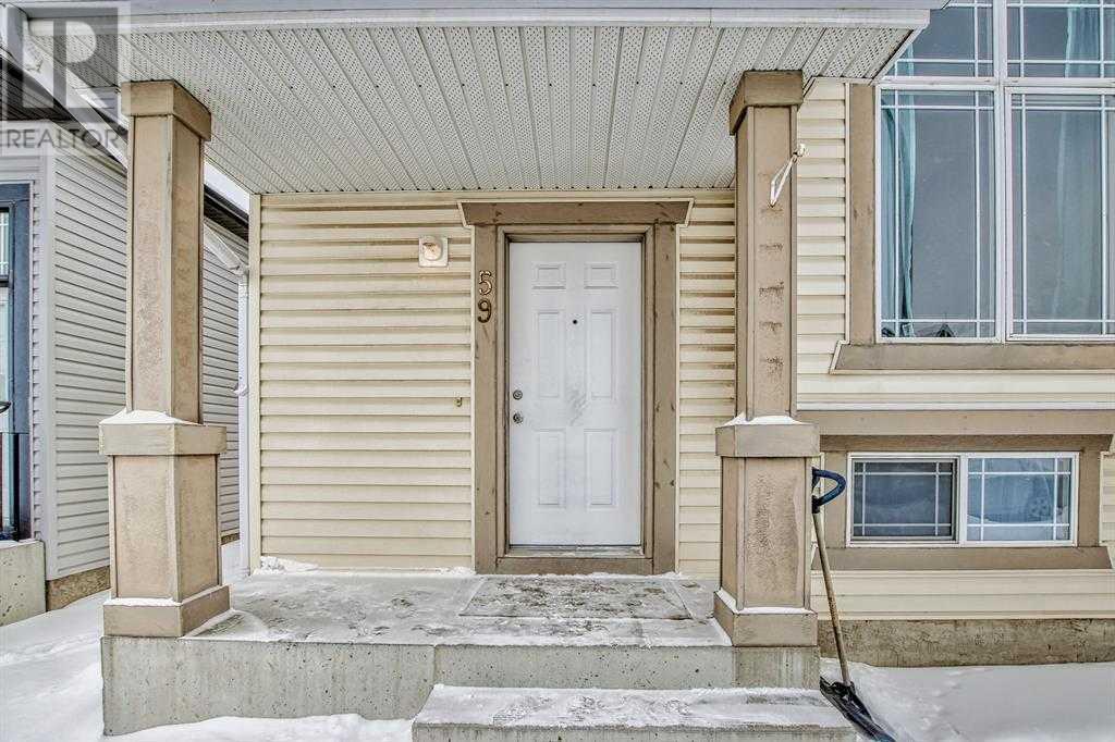 Property at 59 Taralea Gardens NE image 3