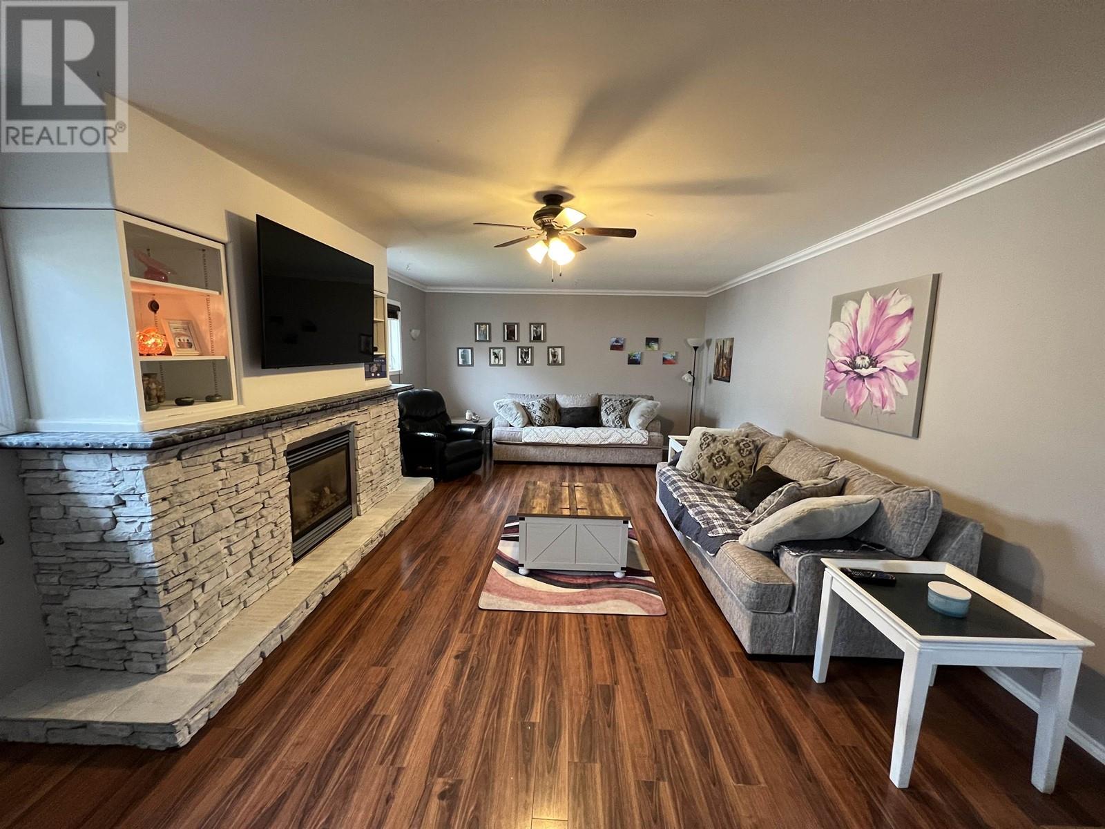 5228 40 Street, Fort Nelson, British Columbia  V0C 1R0 - Photo 3 - R2821456
