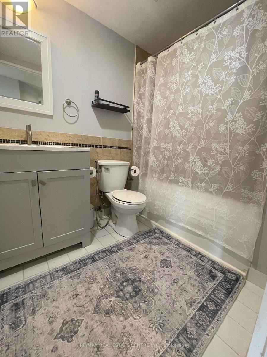 520 - 6 Humberline Drive, Toronto, Ontario  M9W 6X8 - Photo 15 - W12140145