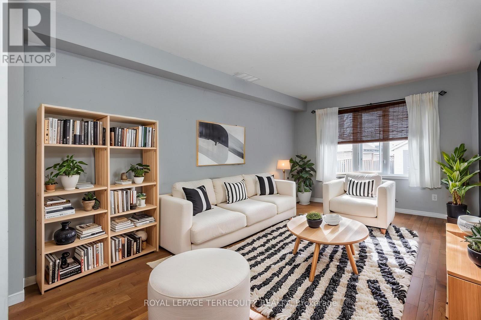 32b Woodford Way, Ottawa, Ontario  K2J 4B9 - Photo 15 - X12101038