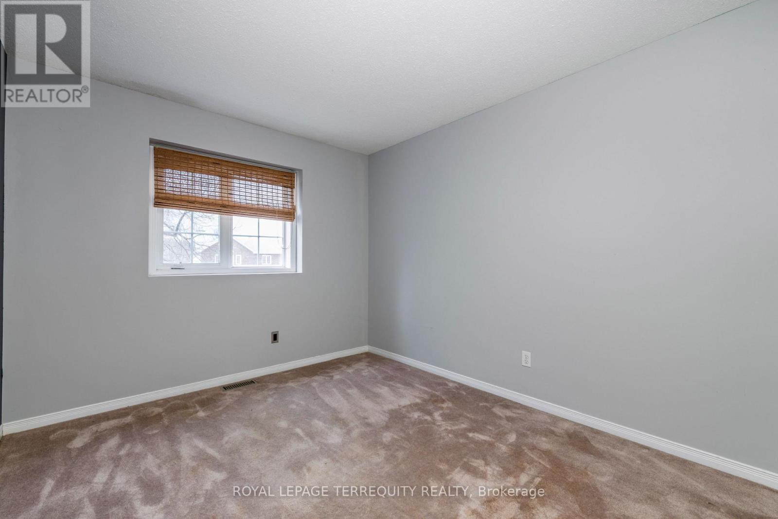 32b Woodford Way, Ottawa, Ontario  K2J 4B9 - Photo 24 - X12101038