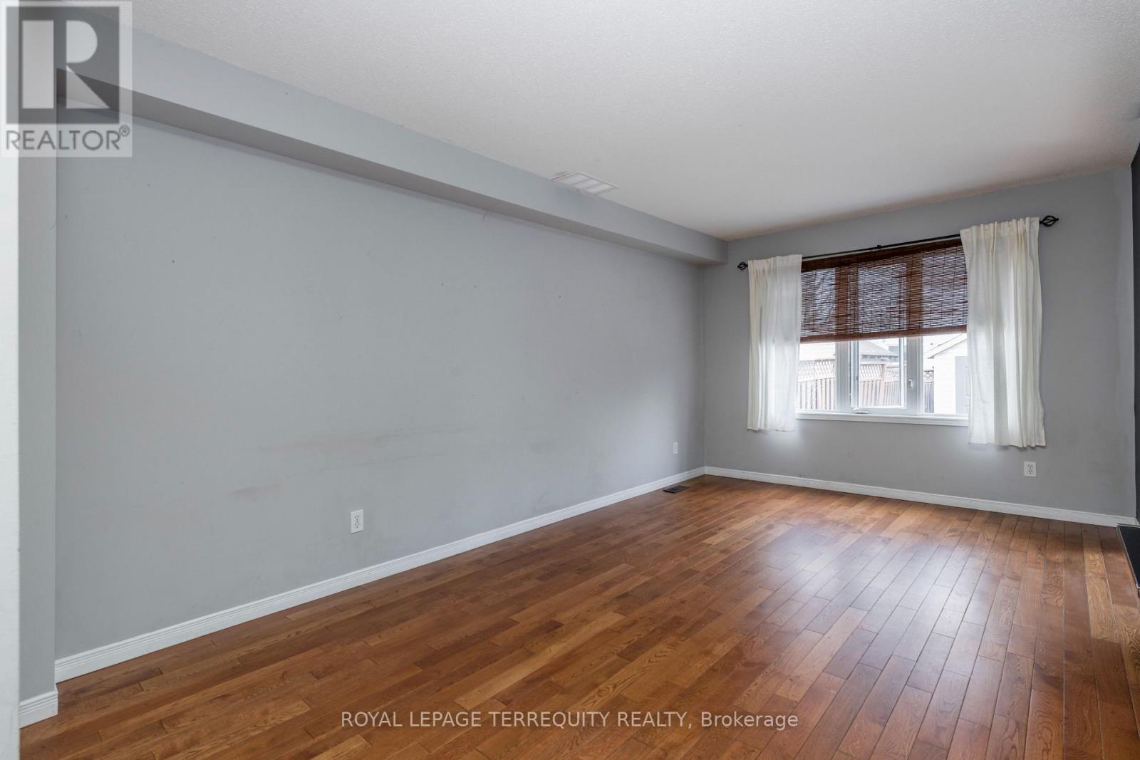 32b Woodford Way, Ottawa, Ontario  K2J 4B9 - Photo 14 - X12101038