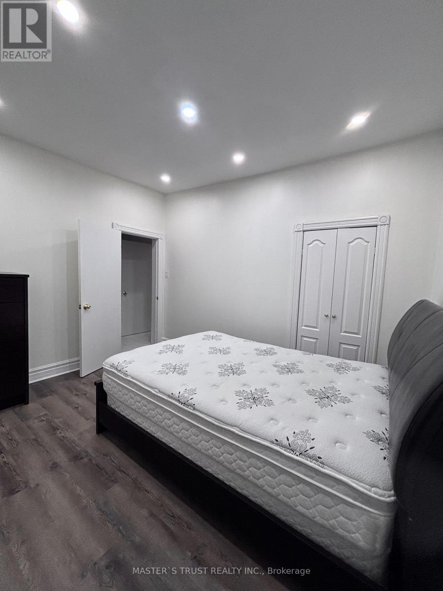 Second Level - 246 Major Street, Toronto, Ontario  M5S 2L6 - Photo 11 - C12140322