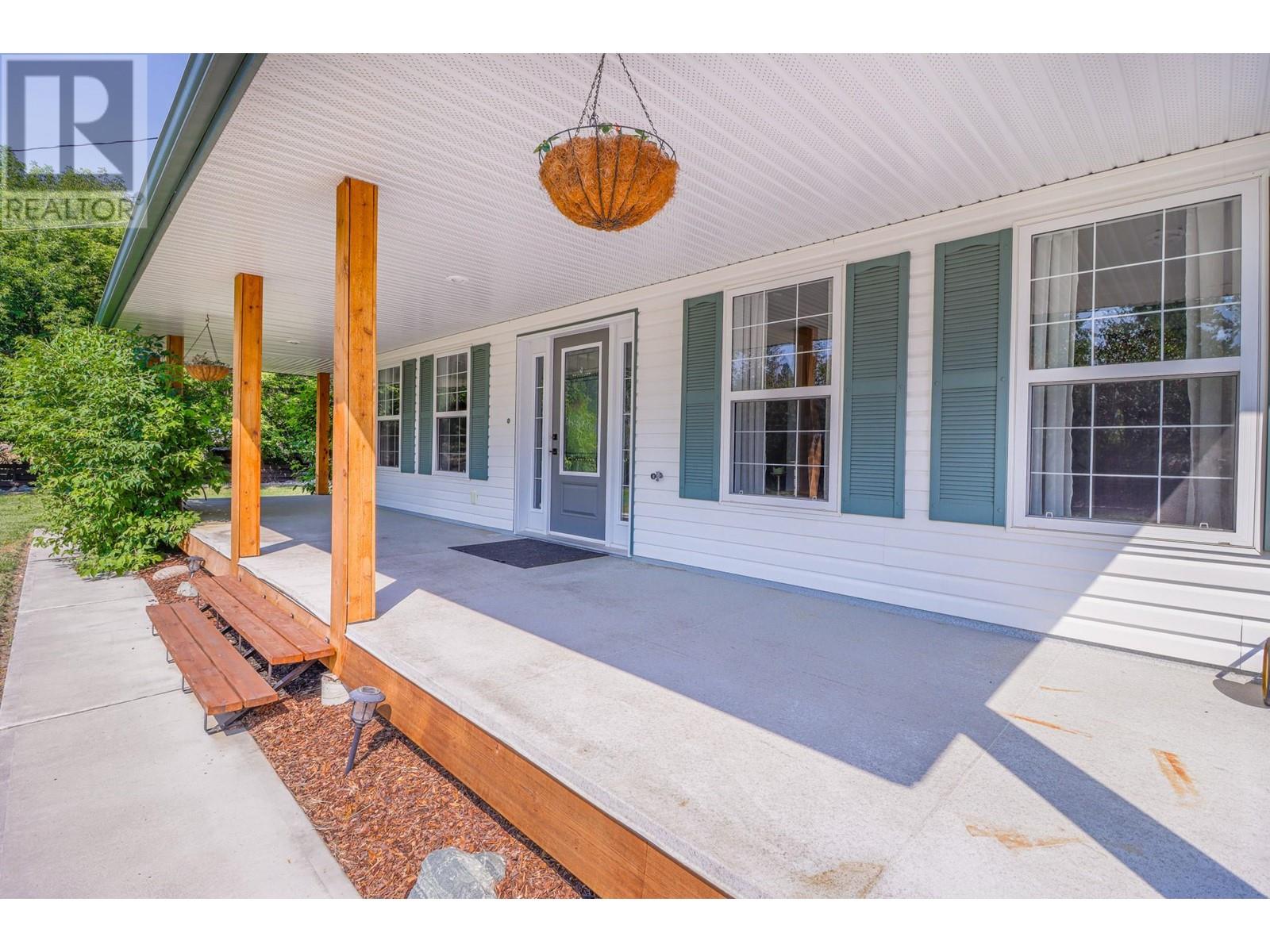 Property at 512 WILDWOOD Drive image 3
