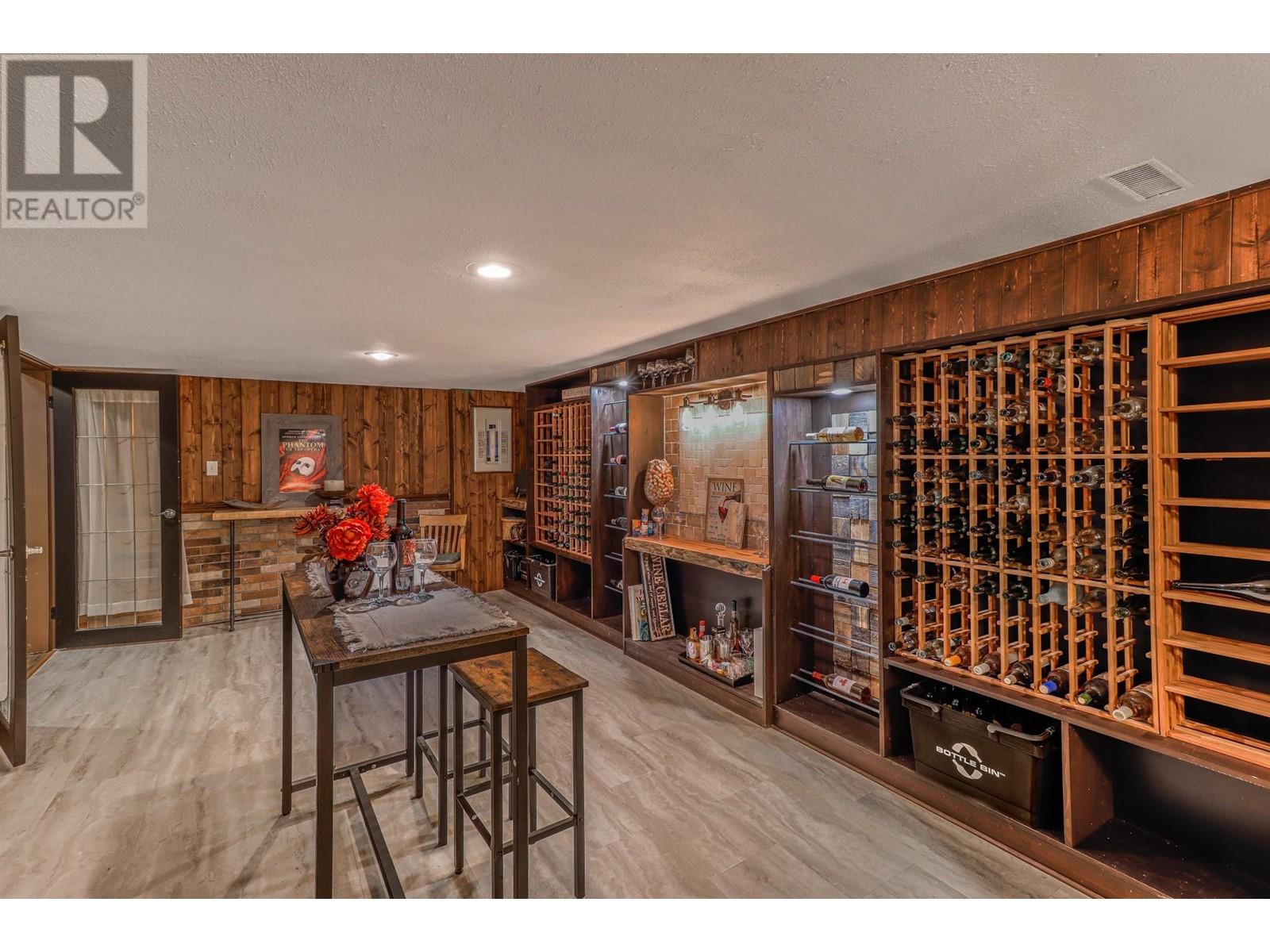512 WILDWOOD Drive, Cranbrook, BC V1C6V1
