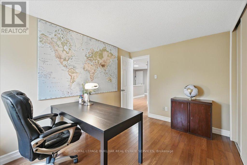 1507 Litchfield Road, Oakville, Ontario  L6H 5P4 - Photo 32 - W12140349
