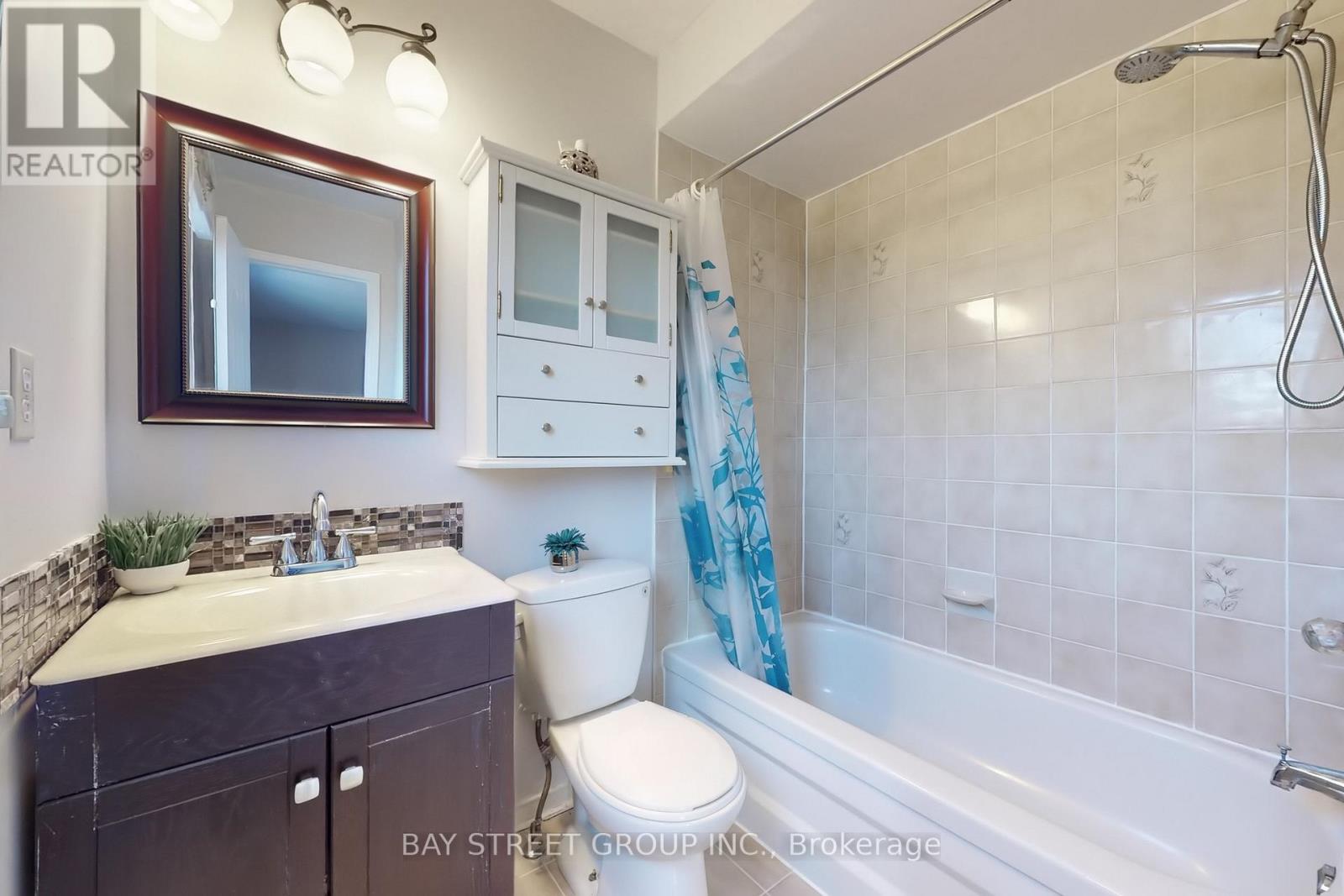 7160 Harding Crescent, Mississauga, Ontario  L5N 5P5 - Photo 24 - W12140351
