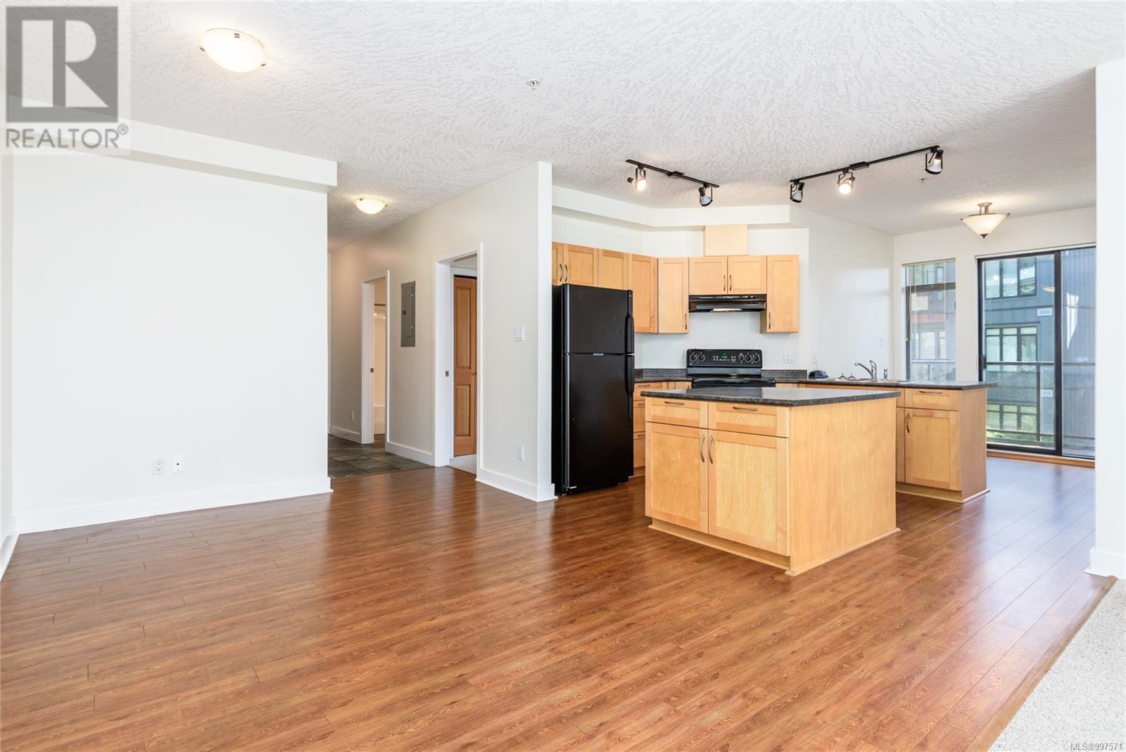 Property at 231 2300 Mansfield Dr image 3