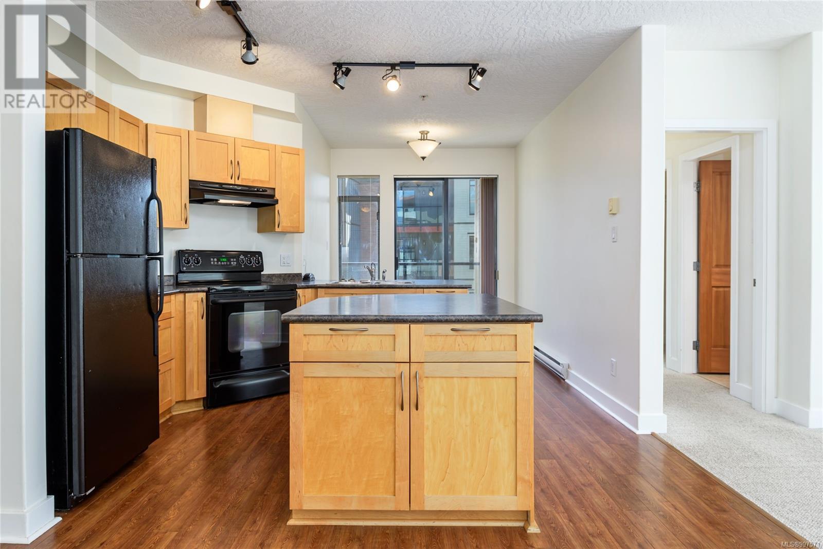 Property at 231 2300 Mansfield Dr image 4