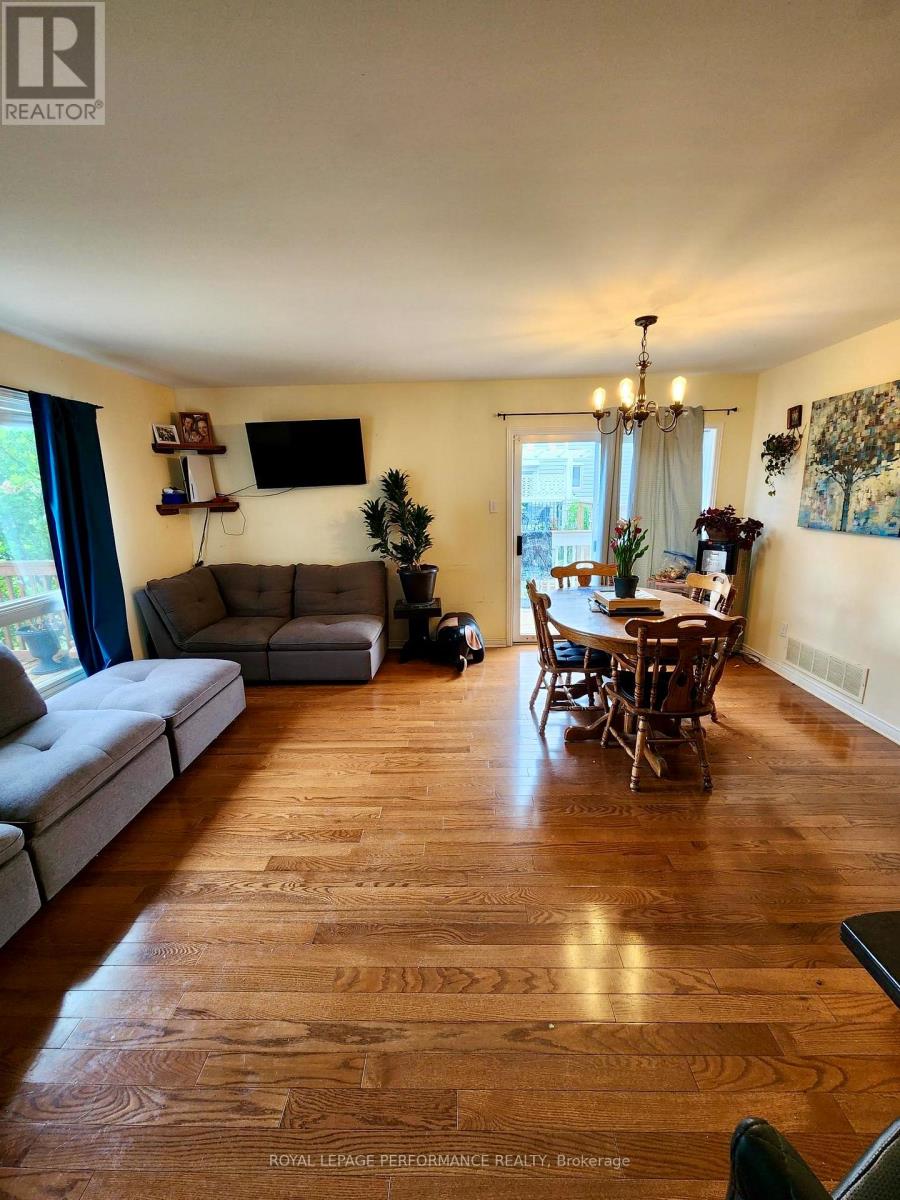 156 Hughes Street, Carleton Place, Ontario  K7C 4N1 - Photo 5 - X12139682