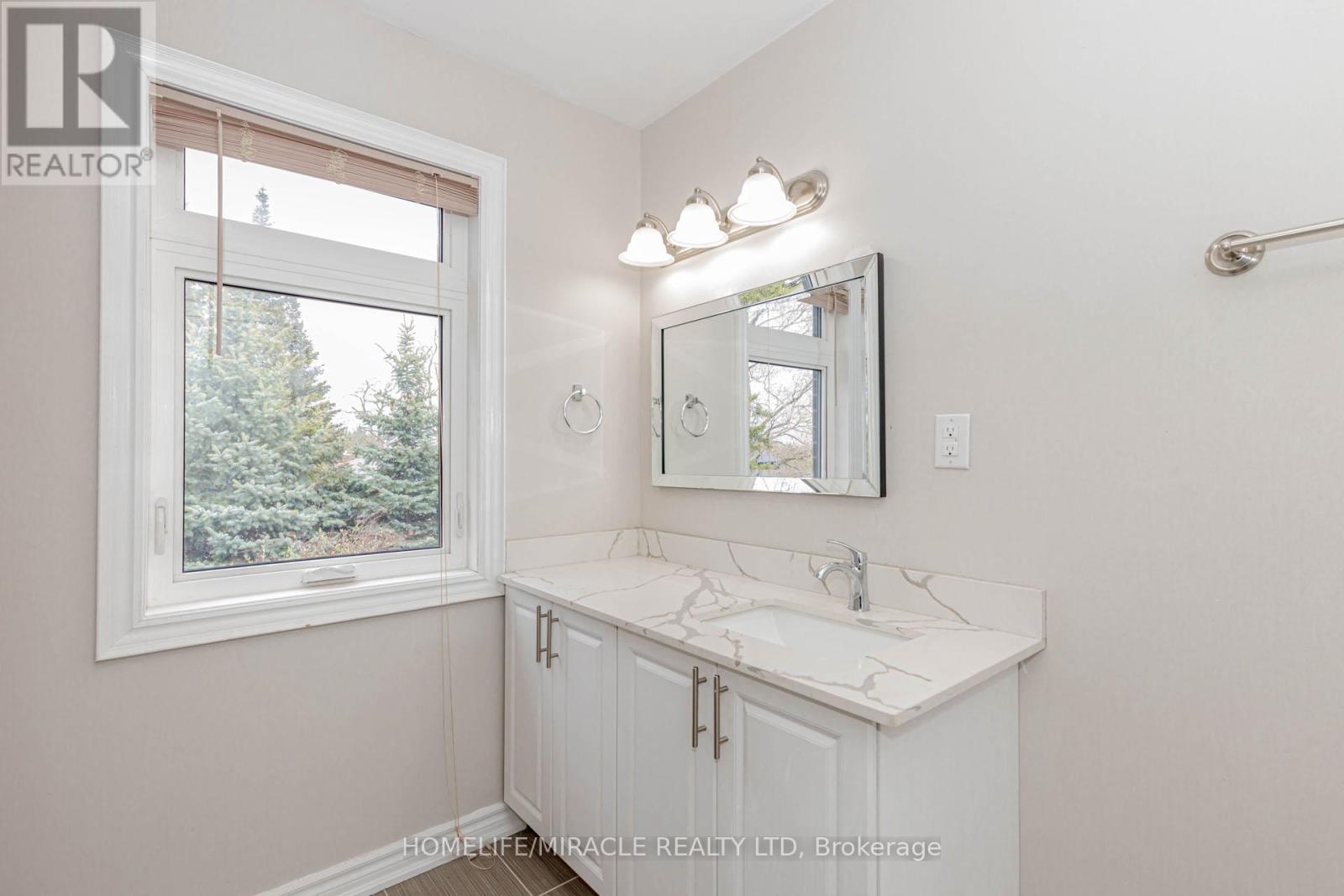 637 Simcoe Street, Brock, Ontario  L0K 1A0 - Photo 34 - N12140365