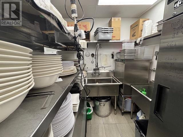 Listing Picture 9 of 17 : 825 DENMAN STREET, Vancouver / 溫哥華 - 魯藝地產 Yvonne Lu Group - MLS Medallion Club Member