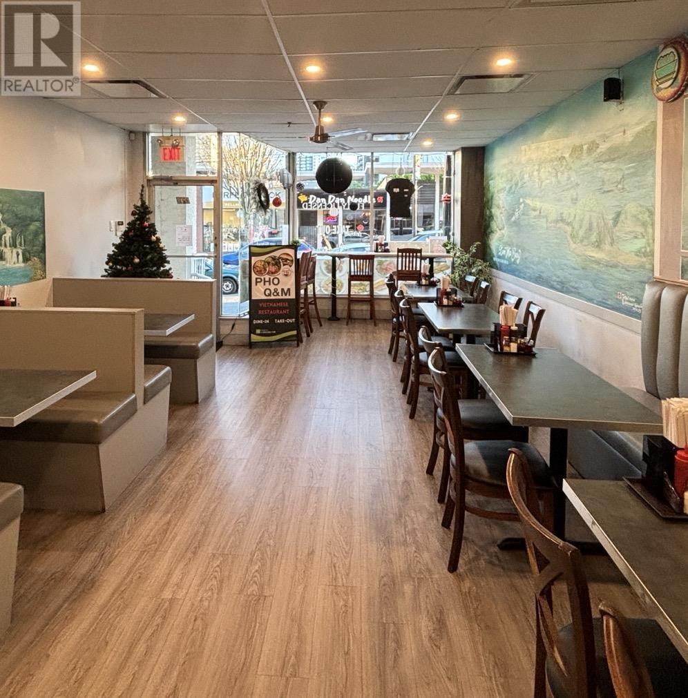 Listing Picture 6 of 17 : 825 DENMAN STREET, Vancouver / 溫哥華 - 魯藝地產 Yvonne Lu Group - MLS Medallion Club Member