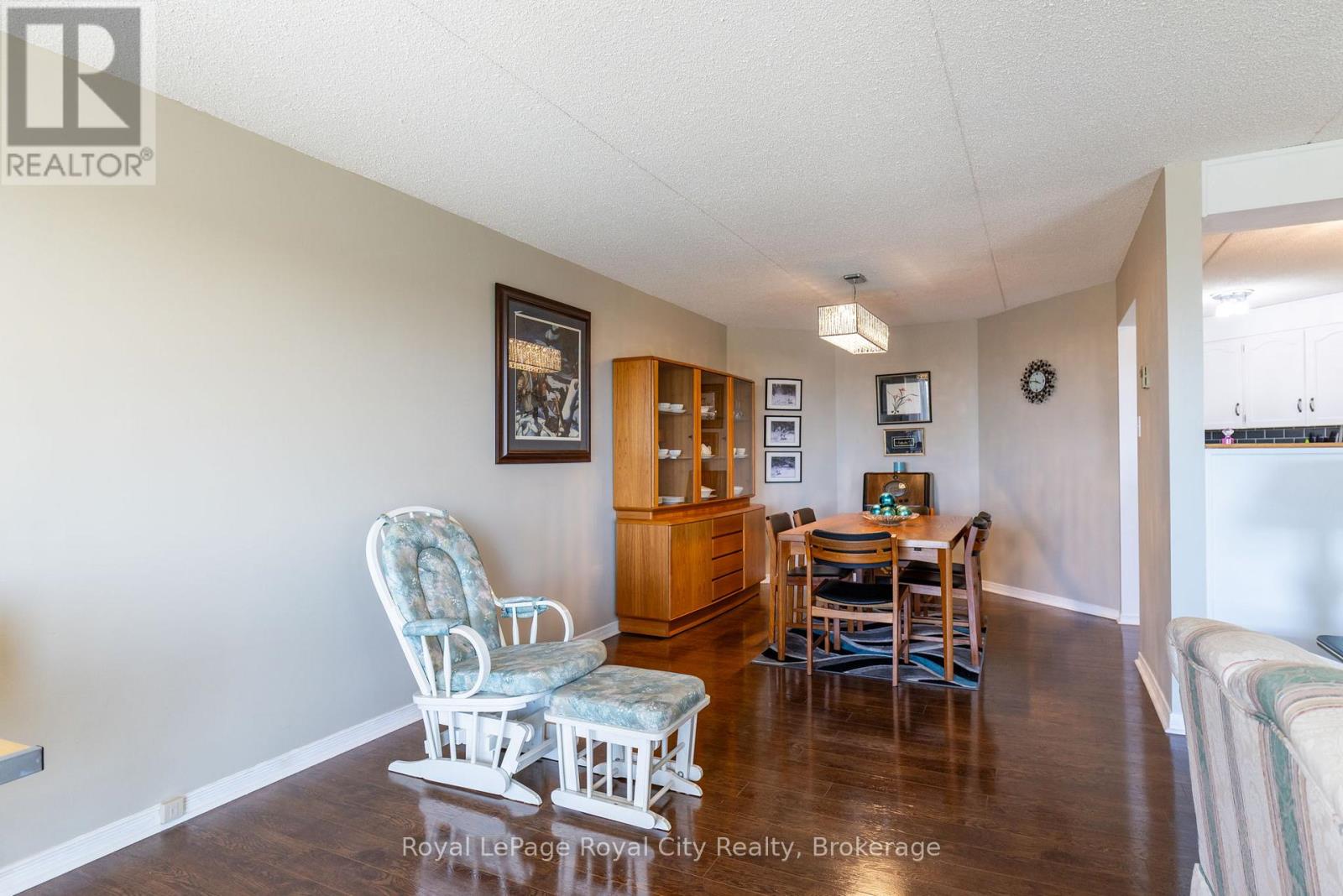 601 - 8 Christopher Court, Guelph, Ontario  N1G 4N7 - Photo 15 - X12140372