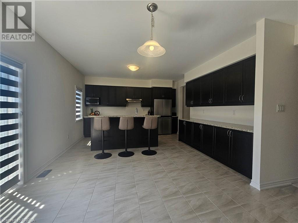 Property at 28 ROWLEY Street image 4