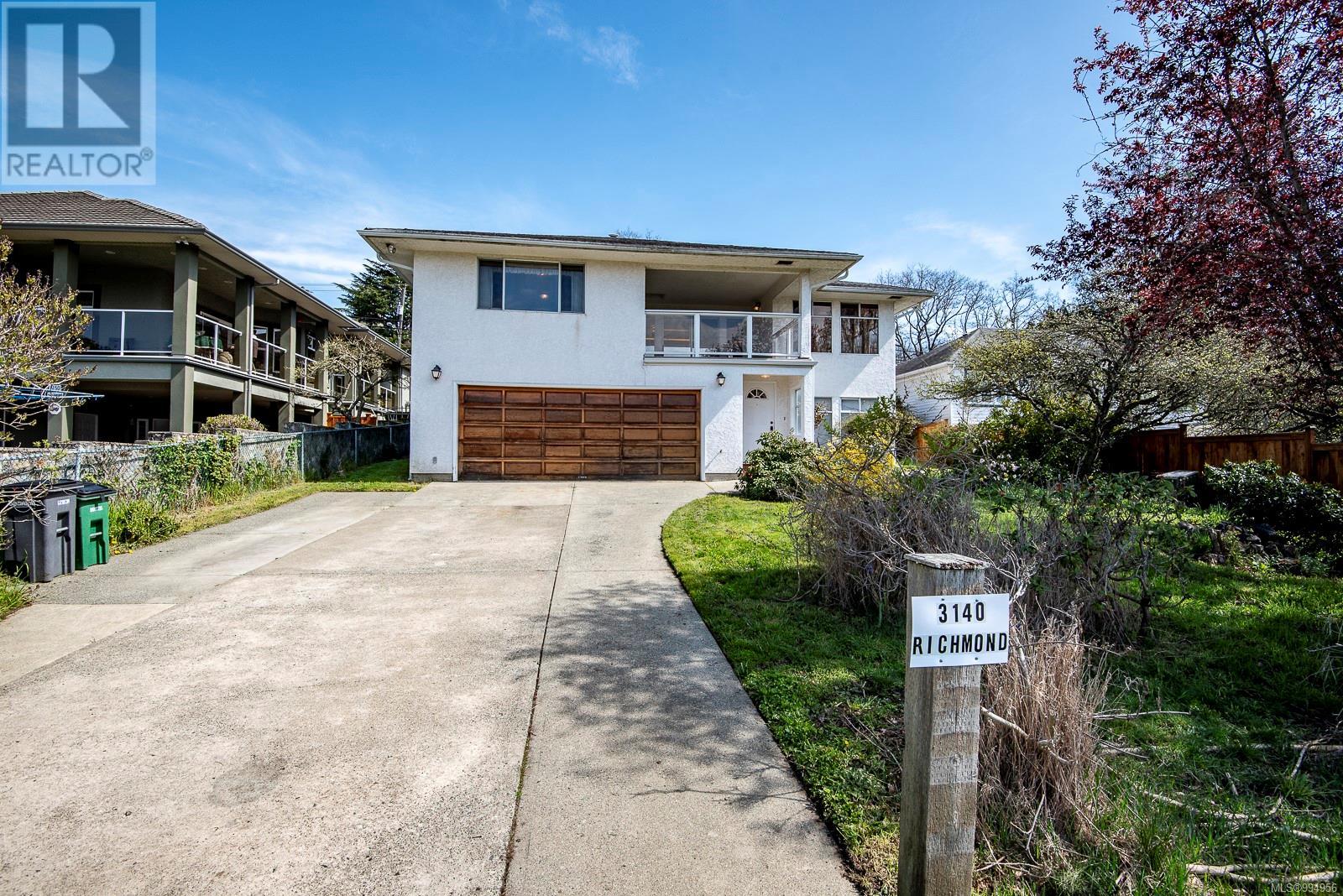 3140 Richmond Rd, Saanich, British Columbia  V8P 4P1 - Photo 1 - 994956