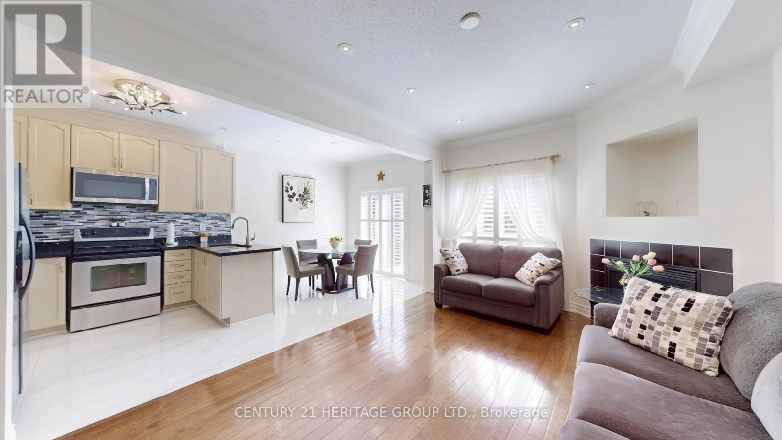 8 Picnic Street, Richmond Hill, Ontario  L4E 5C3 - Photo 14 - N12140390