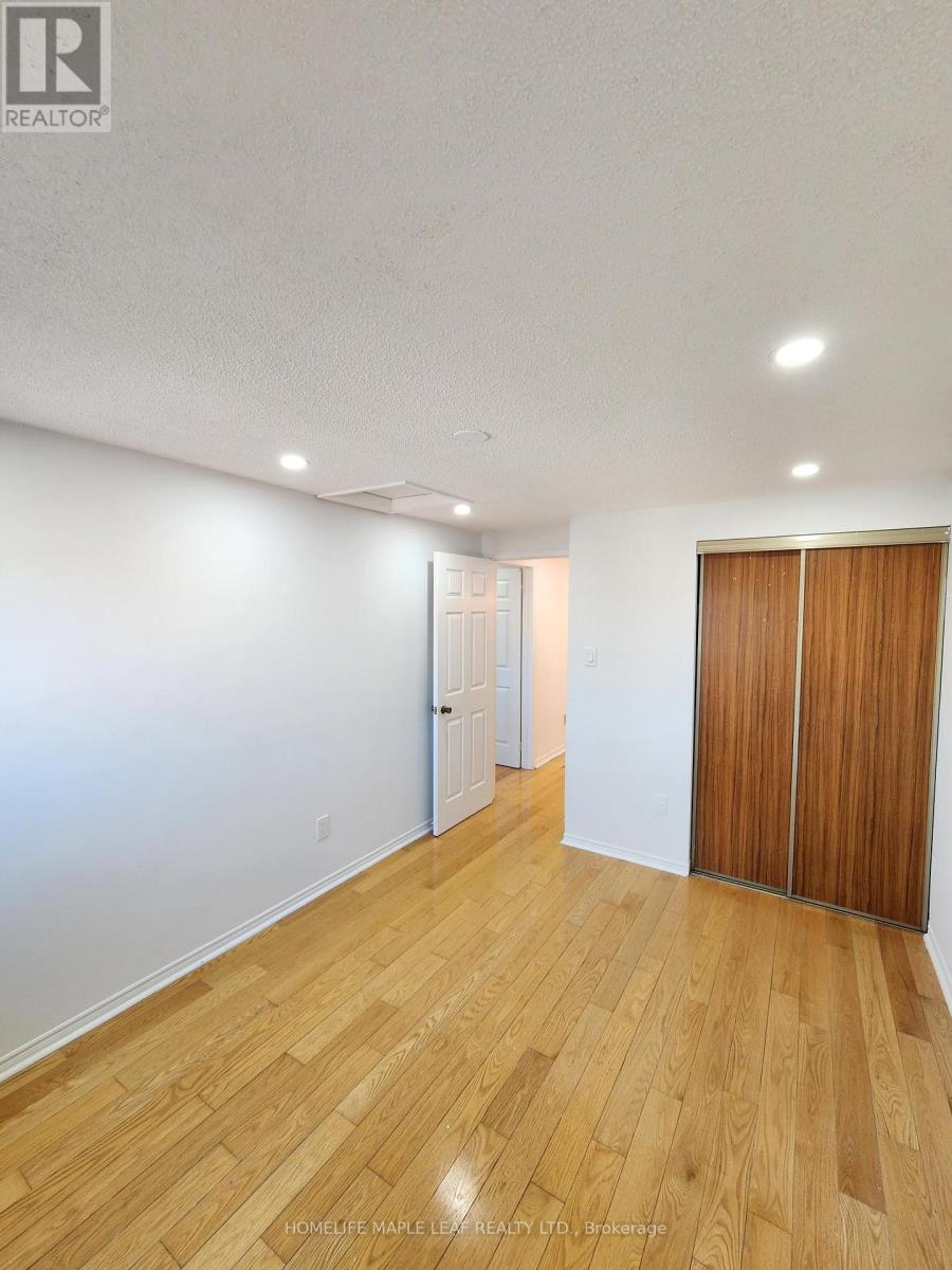 Upper - 82 Stanwell Drive, Brampton, Ontario  L6Z 3Y6 - Photo 18 - W12140394