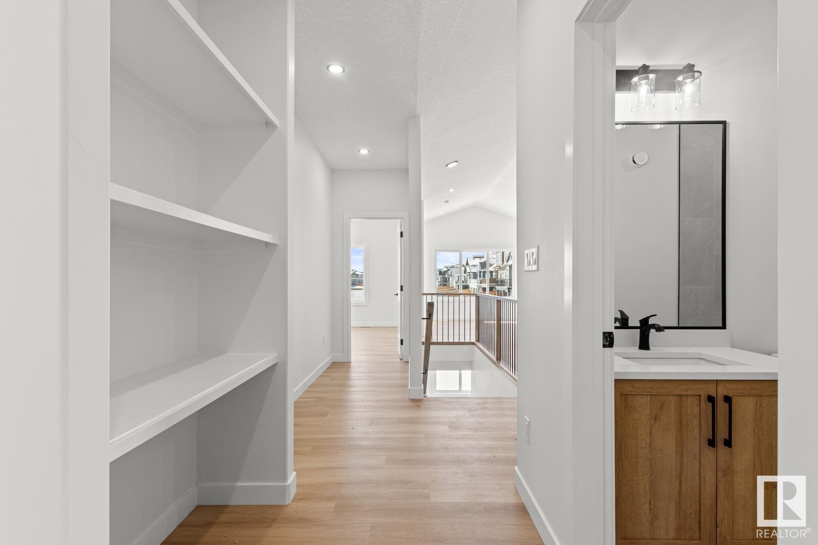 Property at 73 Edgefield Way image 2
