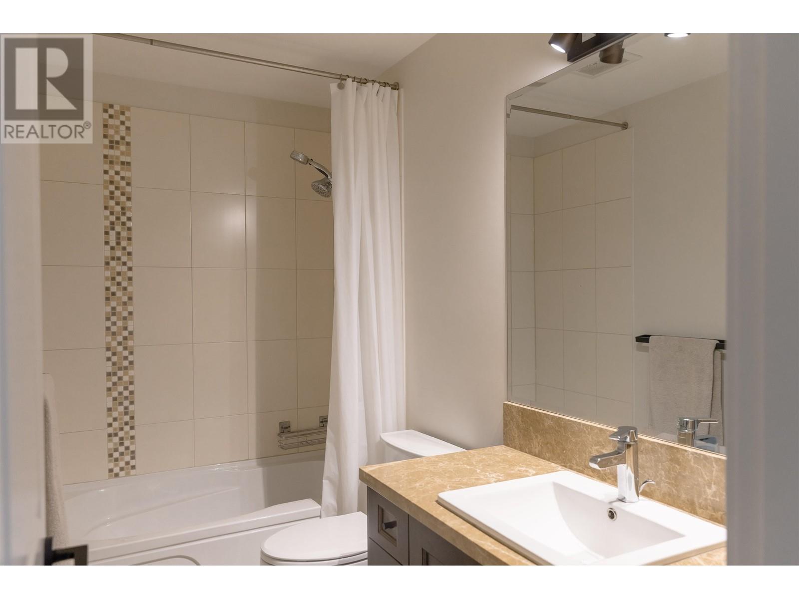 38 1299 Coast Meridian Road, Coquitlam, British Columbia  V3E 0H6 - Photo 13 - R3000001