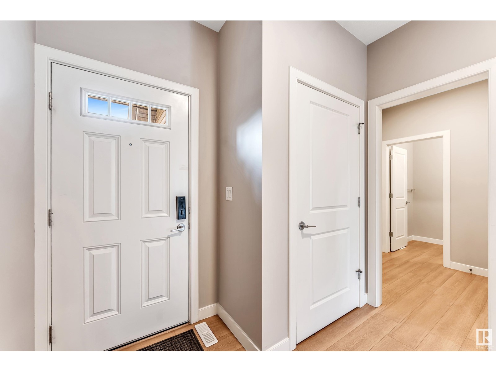 9474 Pear Cr Sw, Edmonton, Alberta  T6X 2Z6 - Photo 4 - E4435872