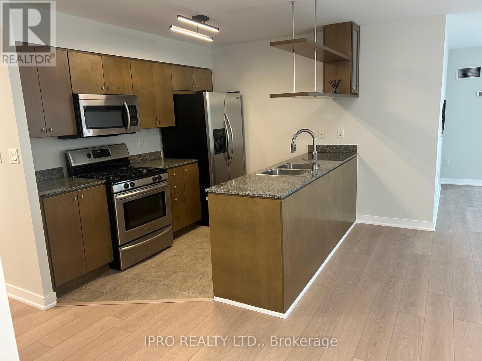 612 - 10 Navy Wharf Court, Toronto, Ontario  M5V 3V2 - Photo 12 - C12140407