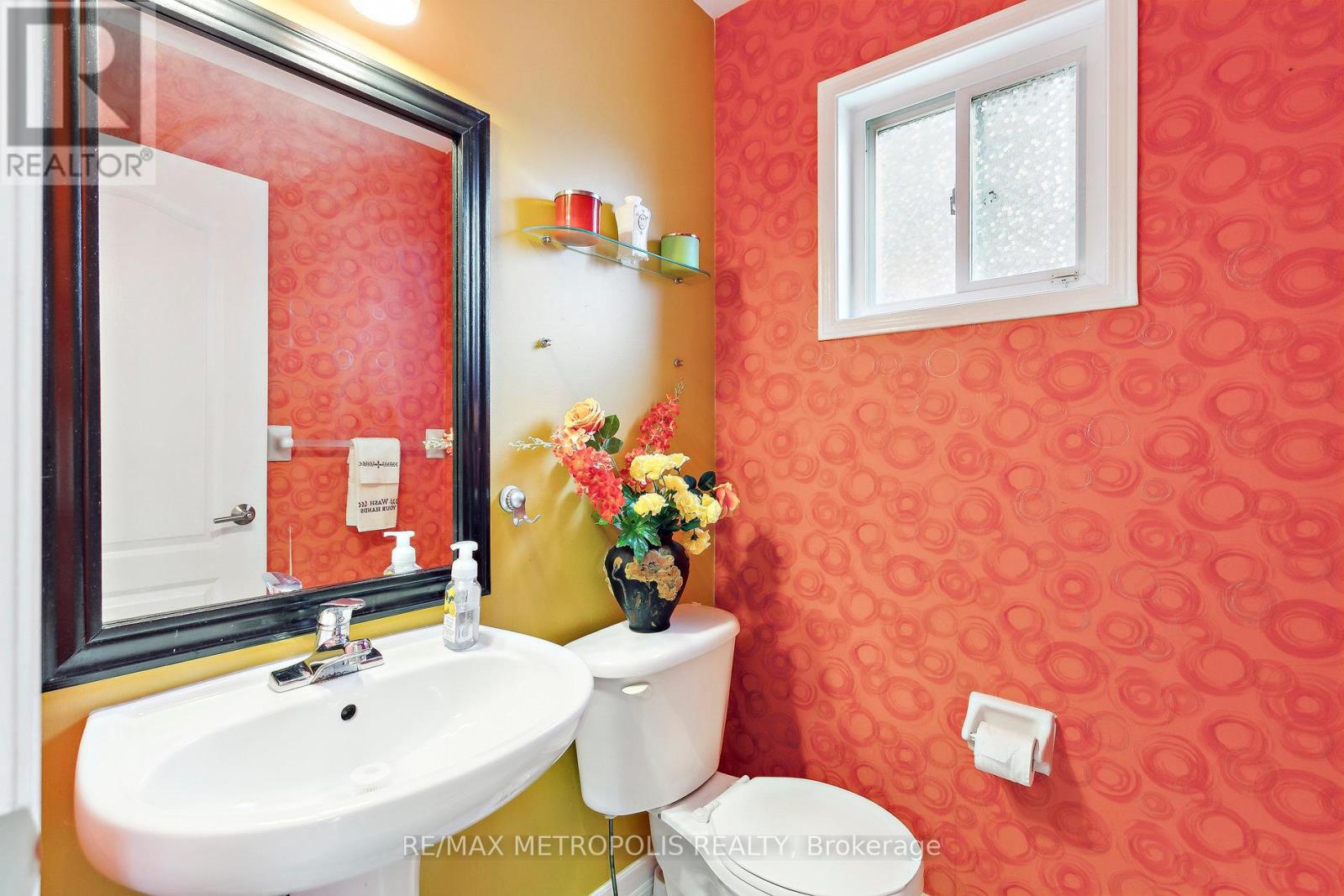 29 Mistdale Crescent, Brampton, Ontario  L7A 1S2 - Photo 17 - W12140408