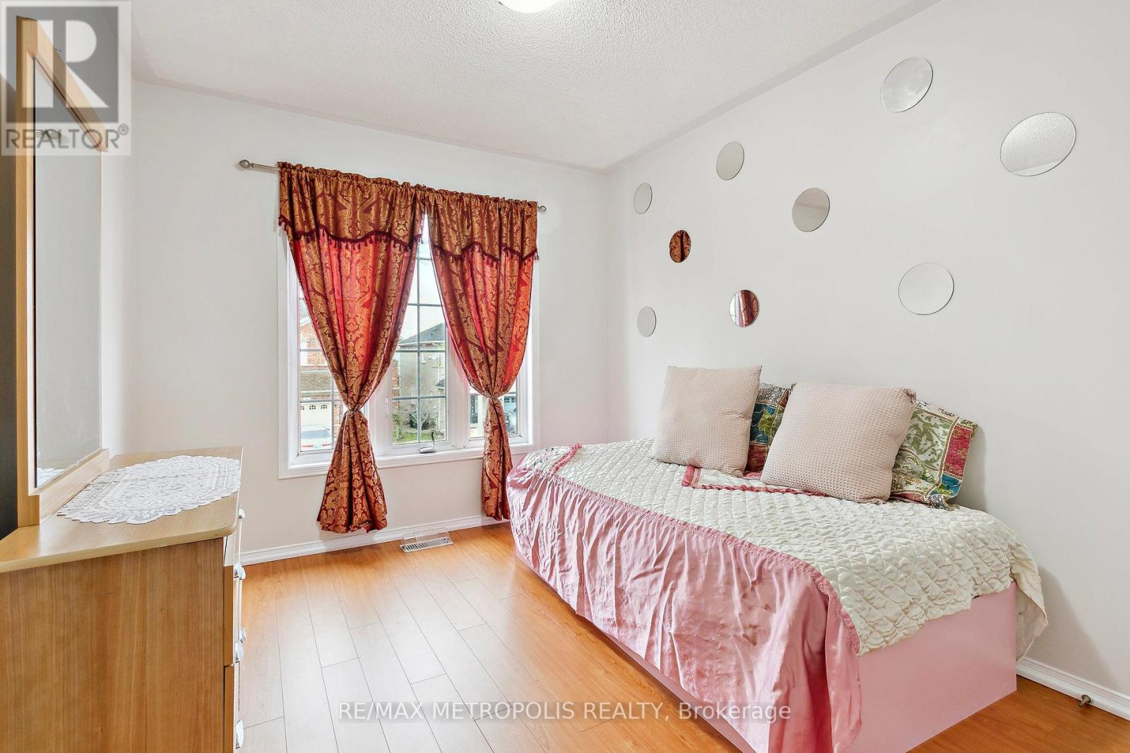 29 Mistdale Crescent, Brampton, Ontario  L7A 1S2 - Photo 24 - W12140408