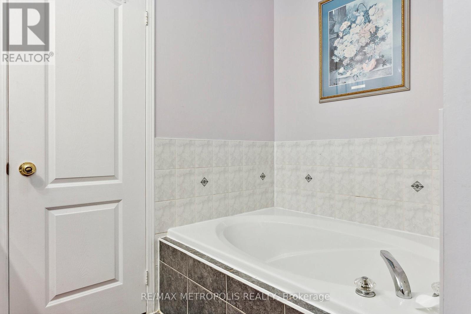 29 Mistdale Crescent, Brampton, Ontario  L7A 1S2 - Photo 33 - W12140408