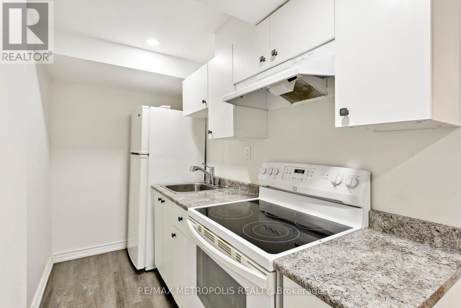 29 Mistdale Crescent, Brampton, Ontario  L7A 1S2 - Photo 38 - W12140408