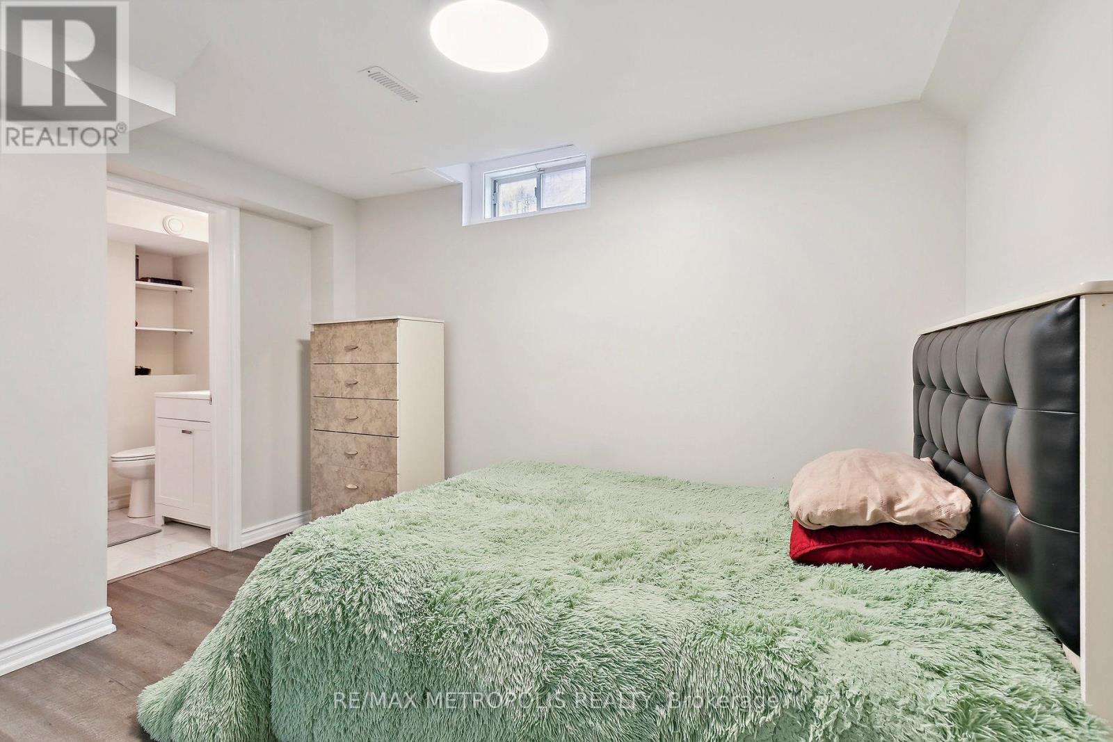 29 Mistdale Crescent, Brampton, Ontario  L7A 1S2 - Photo 41 - W12140408