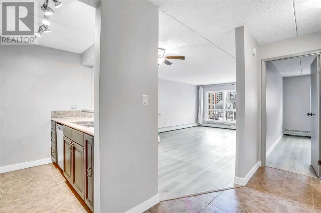 Property at 304, 1414 12 Street SW image 5