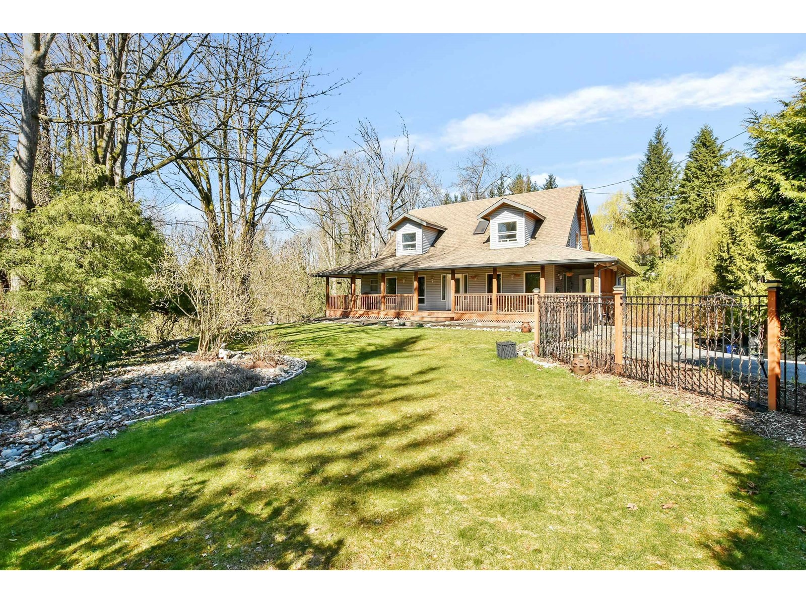 7657 Horne Street, Mission, British Columbia  V2V 3Y8 - Photo 1 - R2997469