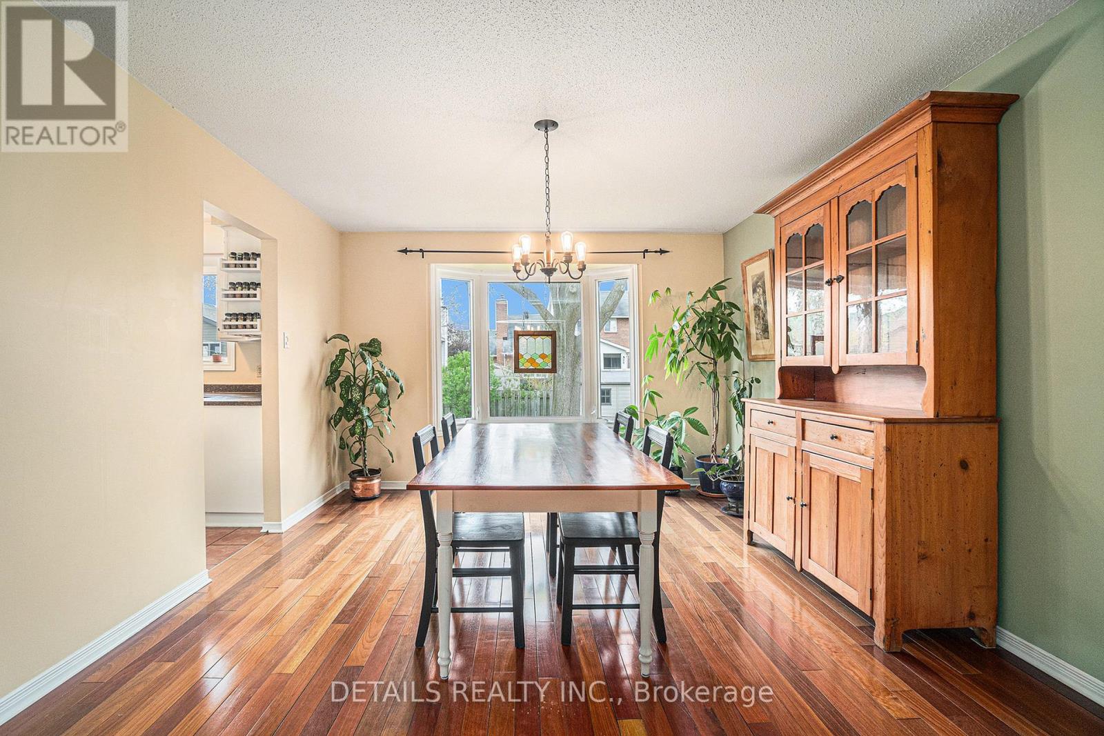 221 Macdougall Street, Russell, Ontario  K4R 1A5 - Photo 9 - X12140188