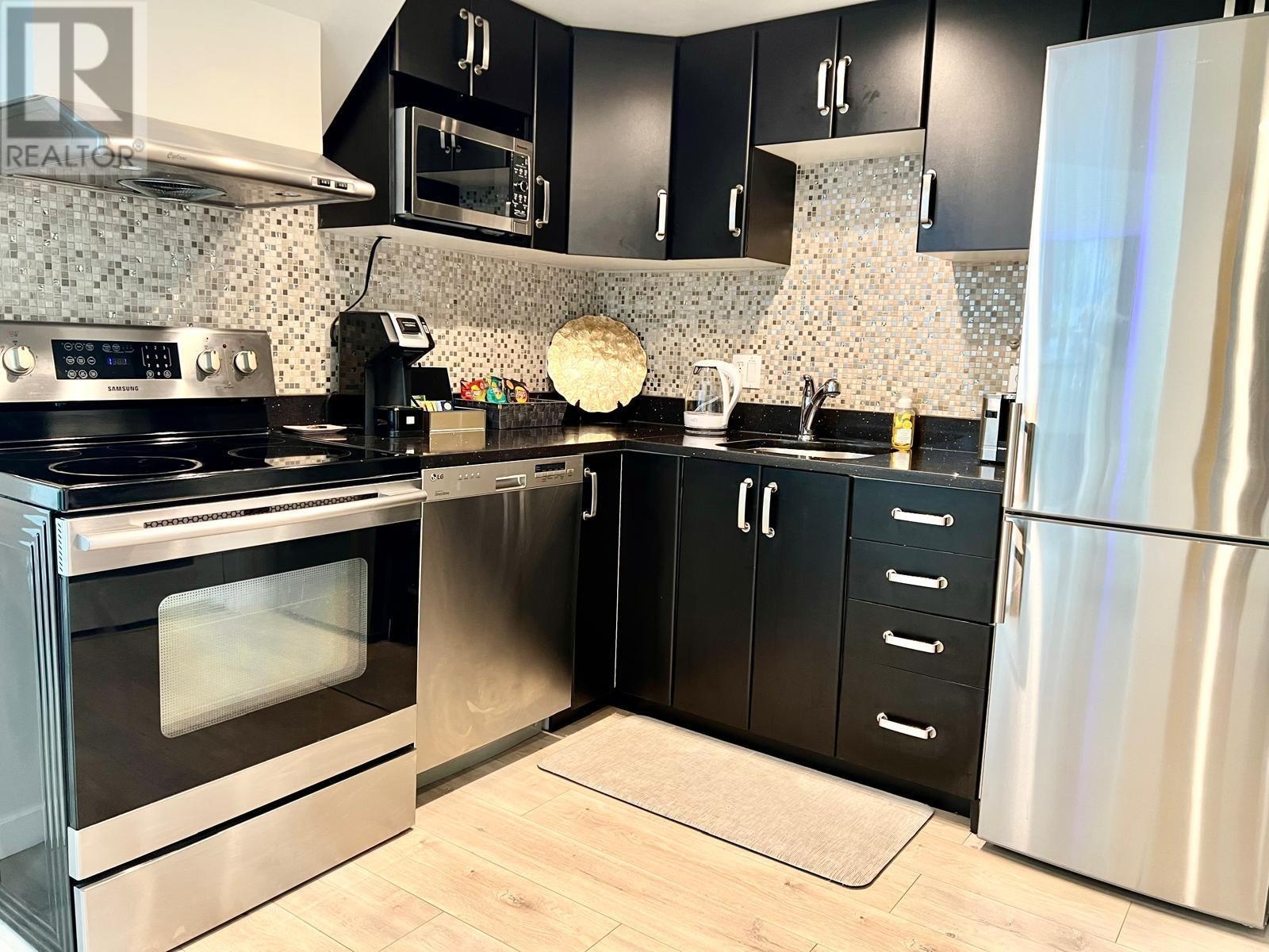 811 933 Seymour Street, Vancouver, British Columbia  V6B 6L6 - Photo 6 - R2981713