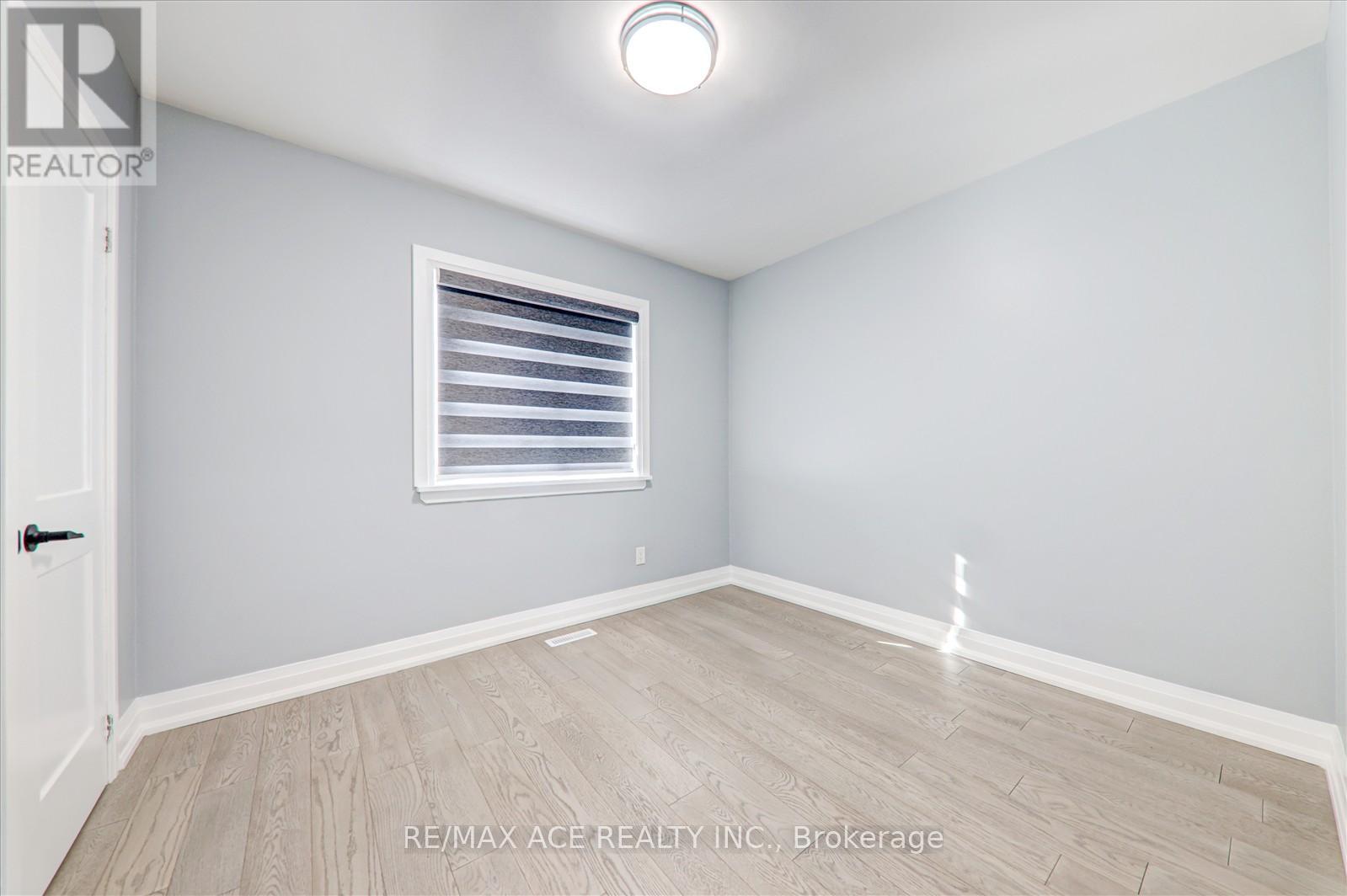 16 Roseglor Crescent, Toronto, Ontario  M1P 3T6 - Photo 13 - E12140416