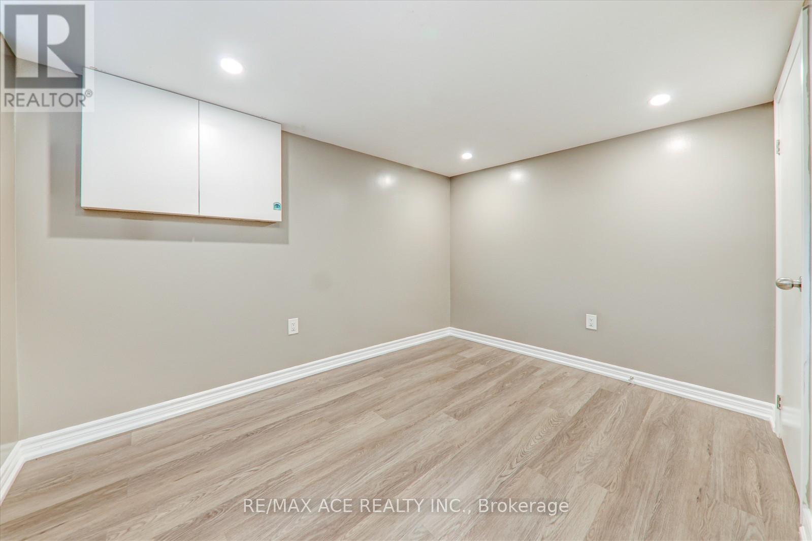 16 Roseglor Crescent, Toronto, Ontario  M1P 3T6 - Photo 20 - E12140416