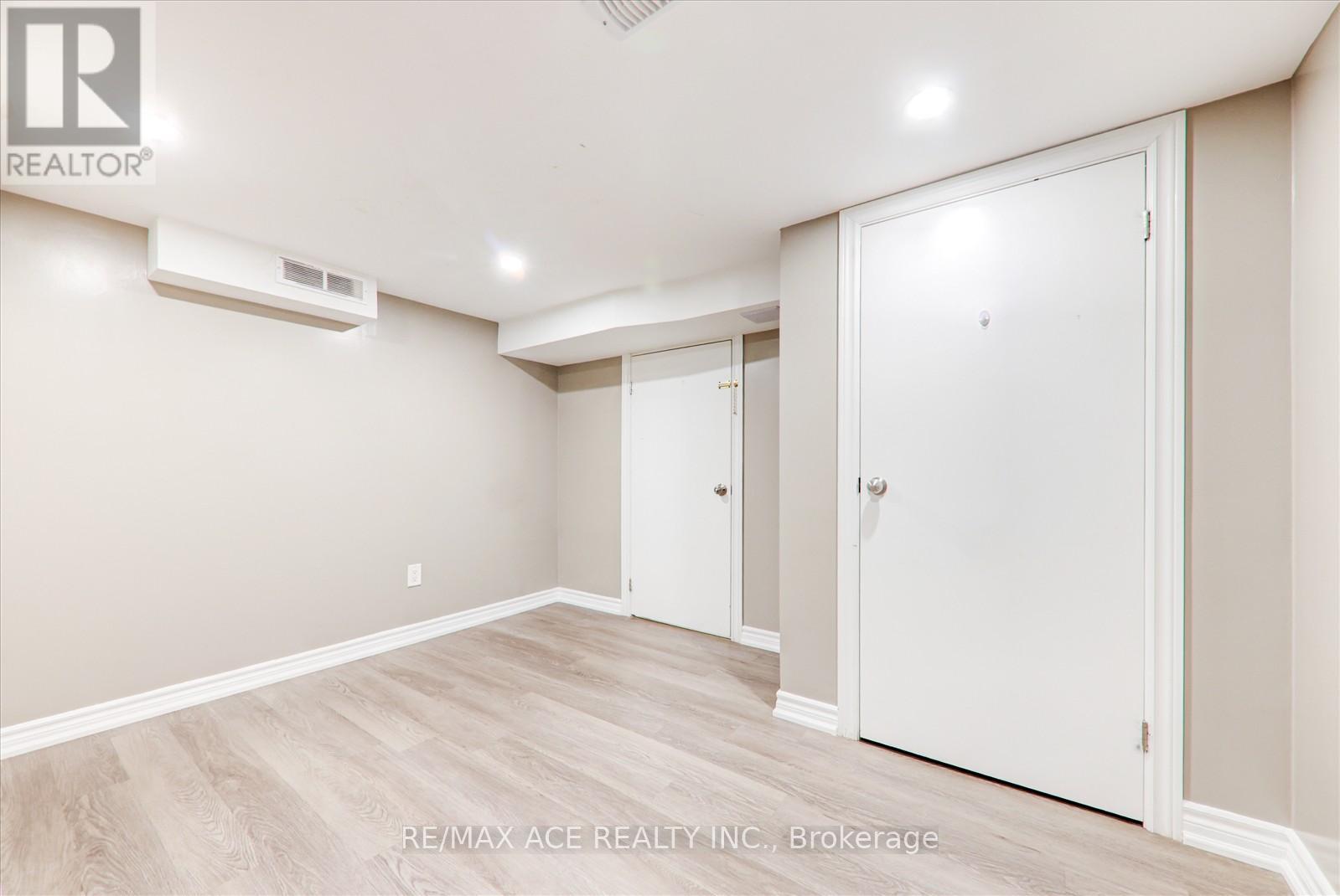 16 Roseglor Crescent, Toronto, Ontario  M1P 3T6 - Photo 30 - E12140416