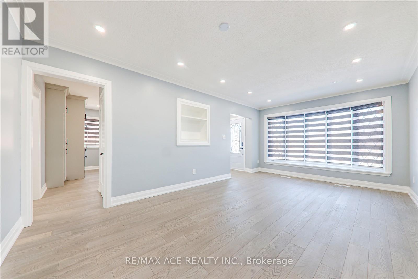 16 Roseglor Crescent, Toronto, Ontario  M1P 3T6 - Photo 8 - E12140416