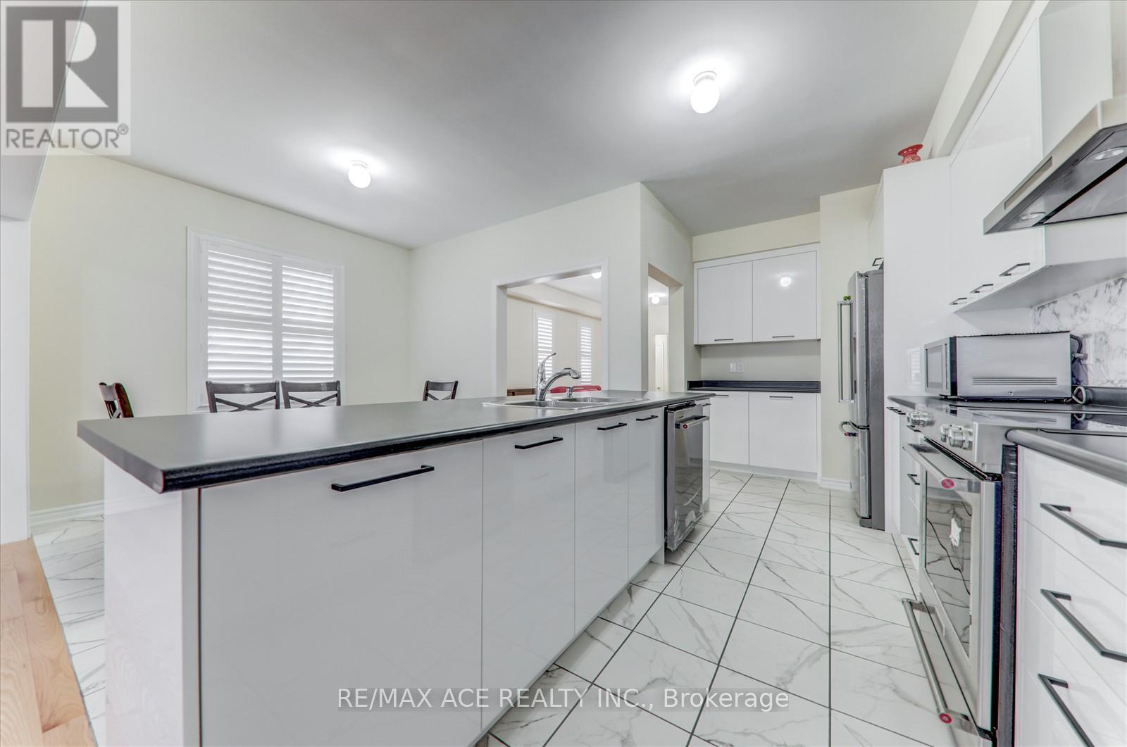 48 Closson Drive, Whitby, Ontario  L1P 0N1 - Photo 14 - E12140422