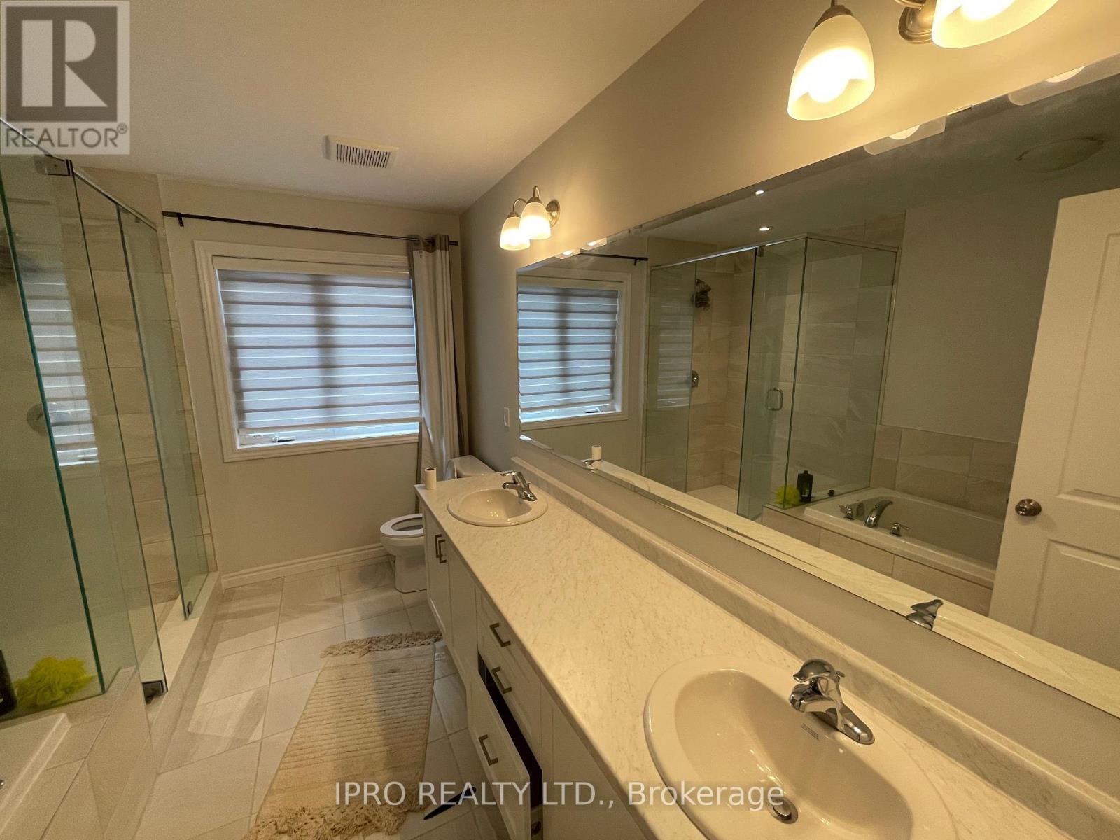 516 Doonwoods Crescent W, Kitchener, Ontario  N2P 0E5 - Photo 23 - X12139140