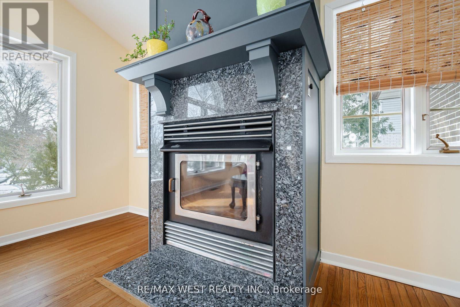 105 Shirley Avenue, Barrie, Ontario  L4N 1N3 - Photo 8 - S12039795