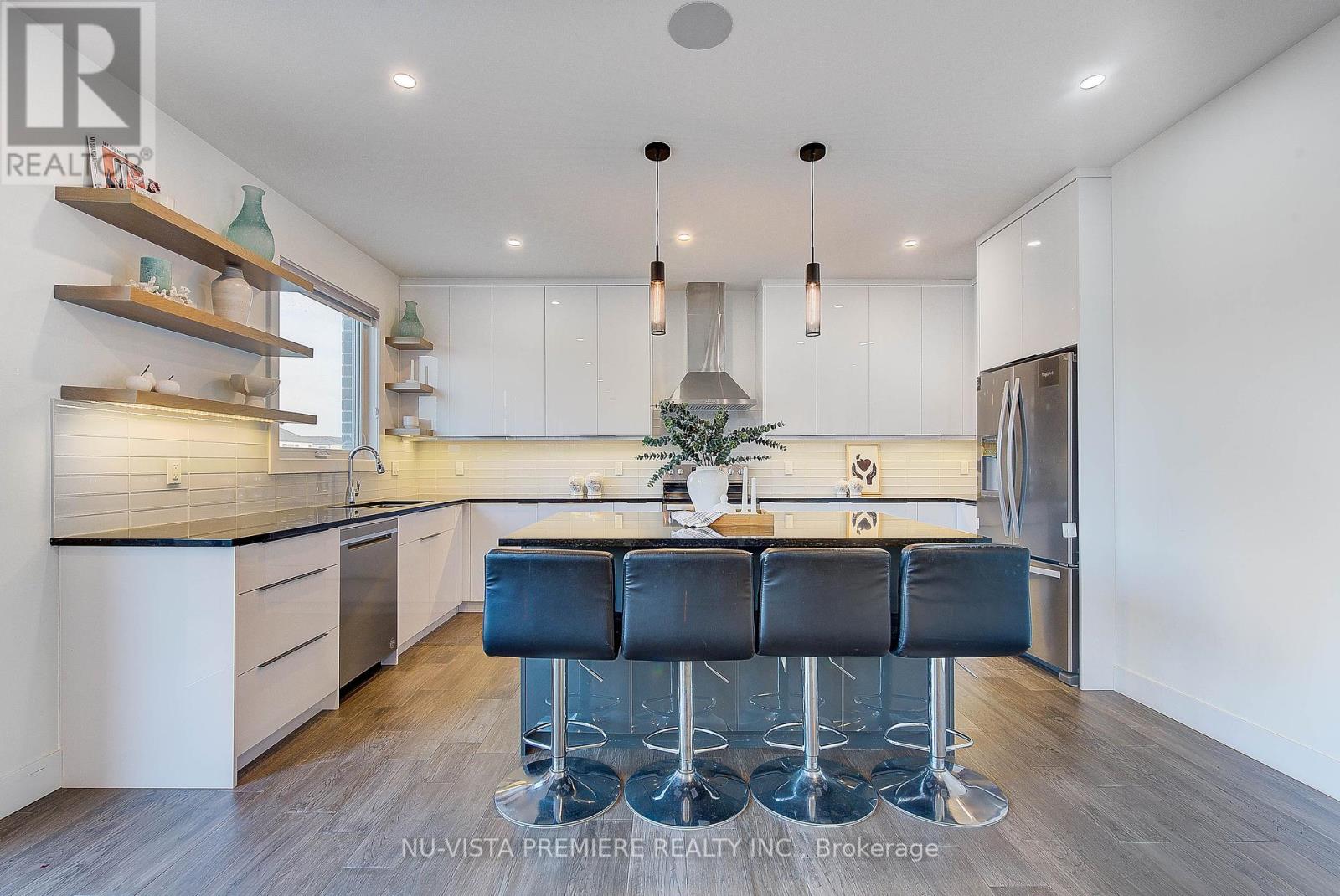 Photo 12 of 43 for 1357 Medway Park Drive
